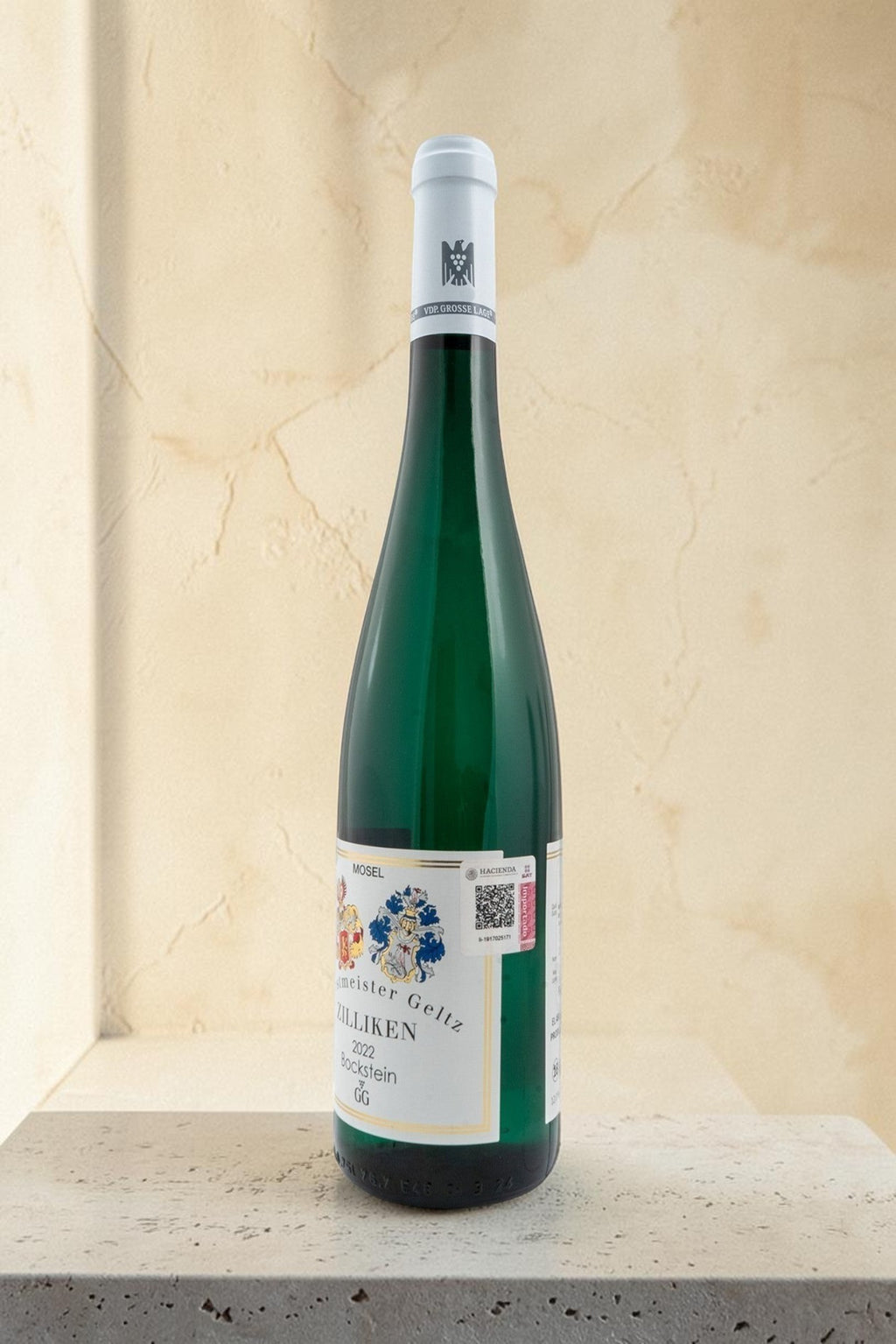 Botella de vino blanco Wellnex Weingut Zilliken Bockstein Riesling GG con etiqueta clásica sobre fondo neutro