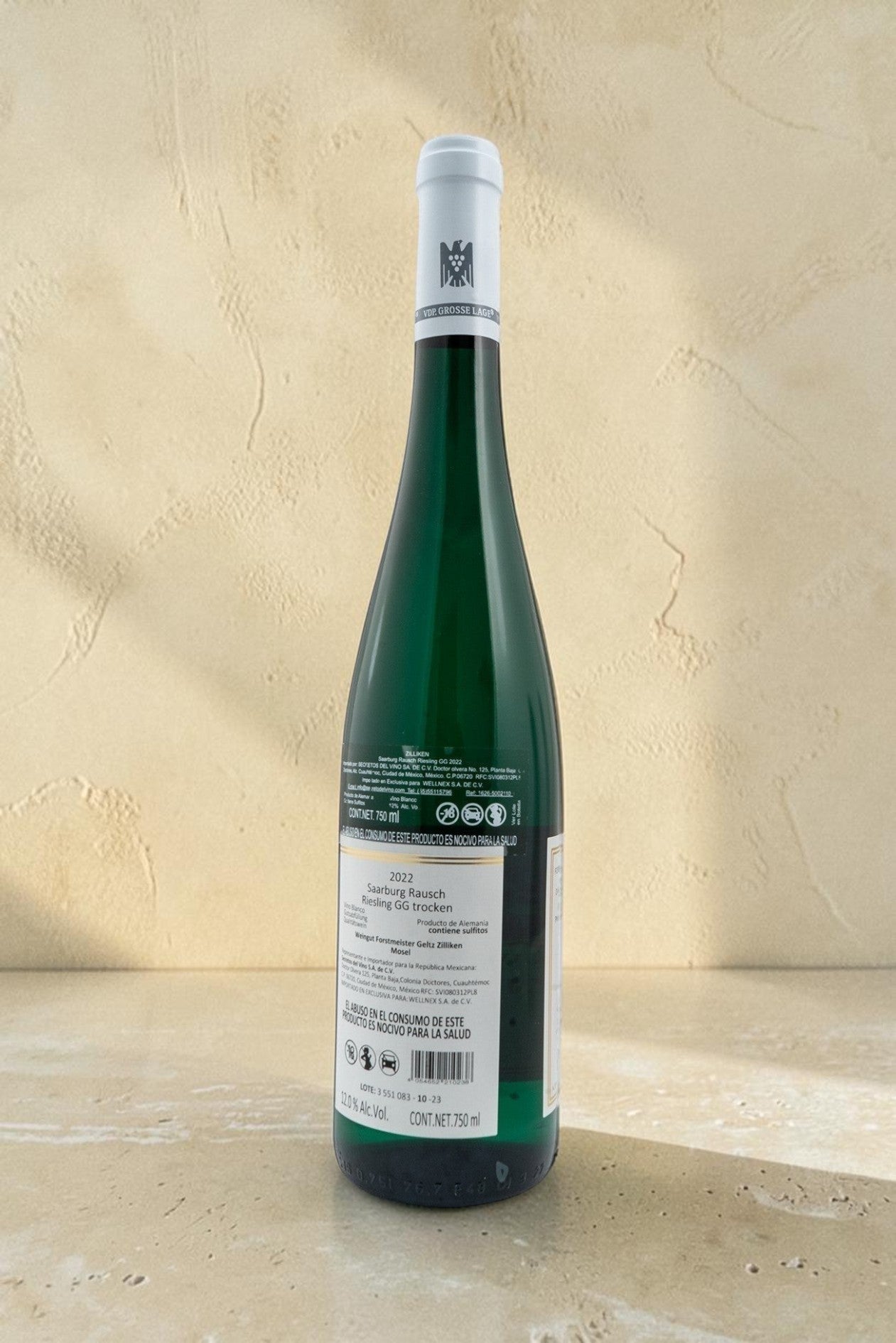 Botella de vino blanco Wellnex Weingut Zilliken Saarburg Rausch Riesling GG con etiqueta trasera detallada